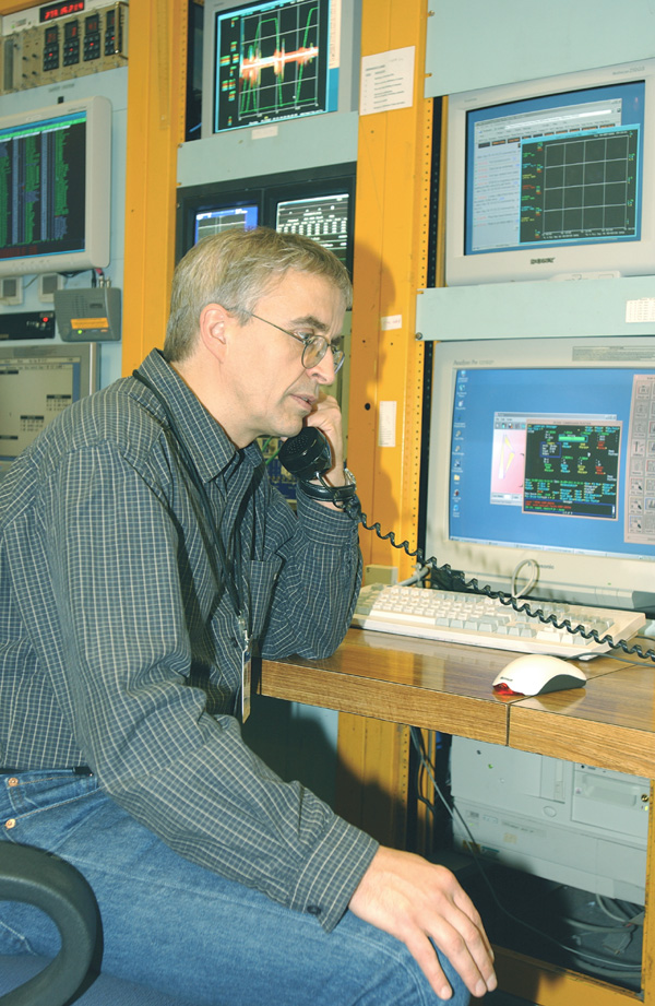 During his six-week stay at Fermilab, Frank Schmidt, an accelerator physicist from CERN, took shifts in the main control room and helped analyze data from the Tevatron. Fermilab plans to maintain this physicist exchange program by sending Fermilab scientists to CERN to contribute to the commissioning of the Laboratorys Large Hadron Collider when it comes online later in the decade.